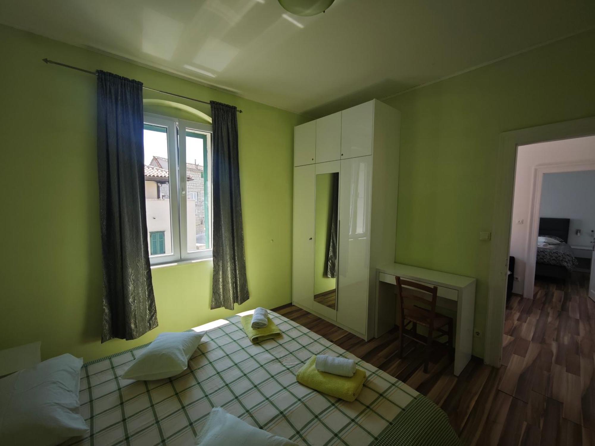 Apartment Central Old Town With Private Indoor Garage Parking Split Eksteriør bilde