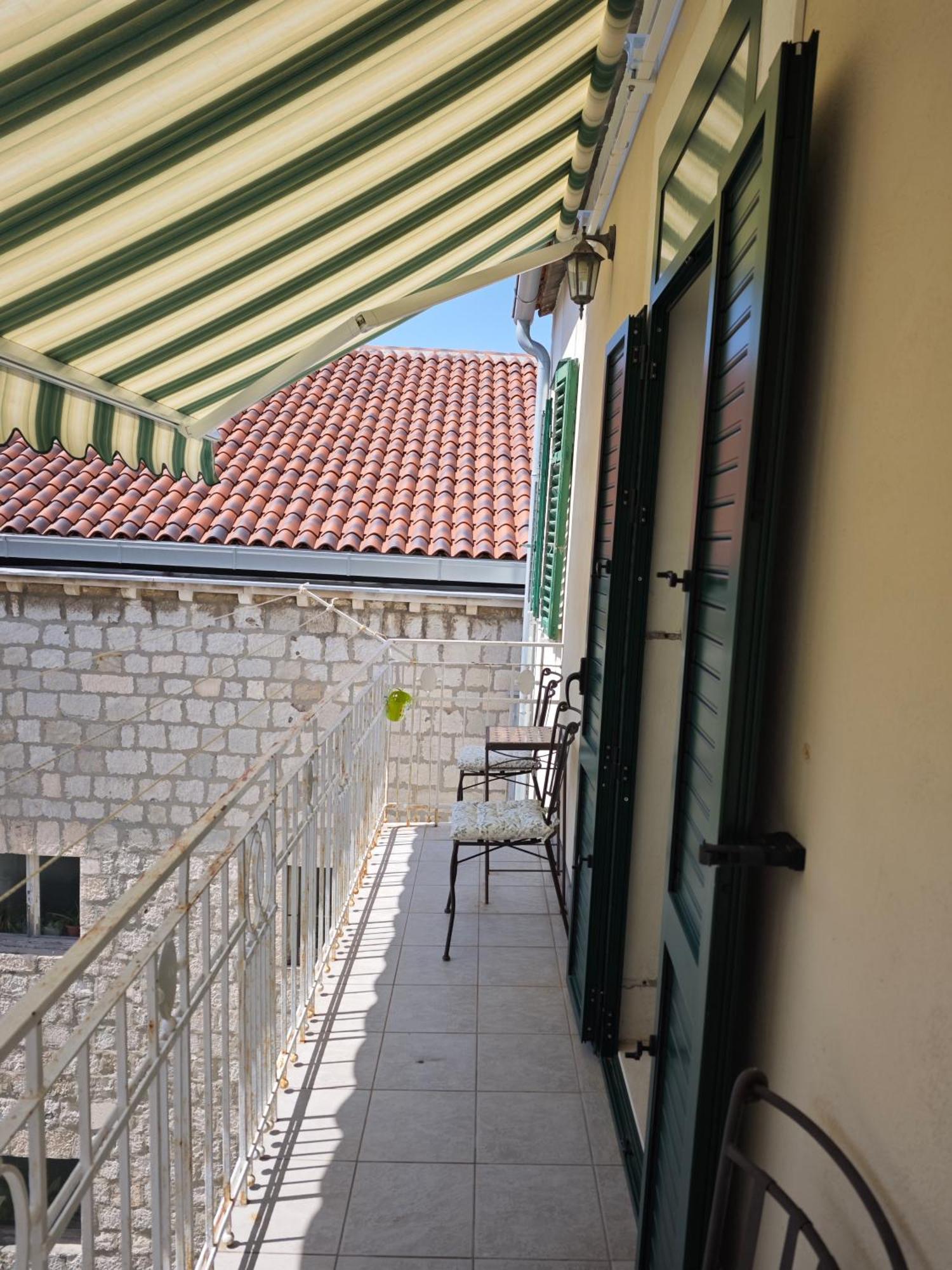 Apartment Central Old Town With Private Indoor Garage Parking Split Eksteriør bilde