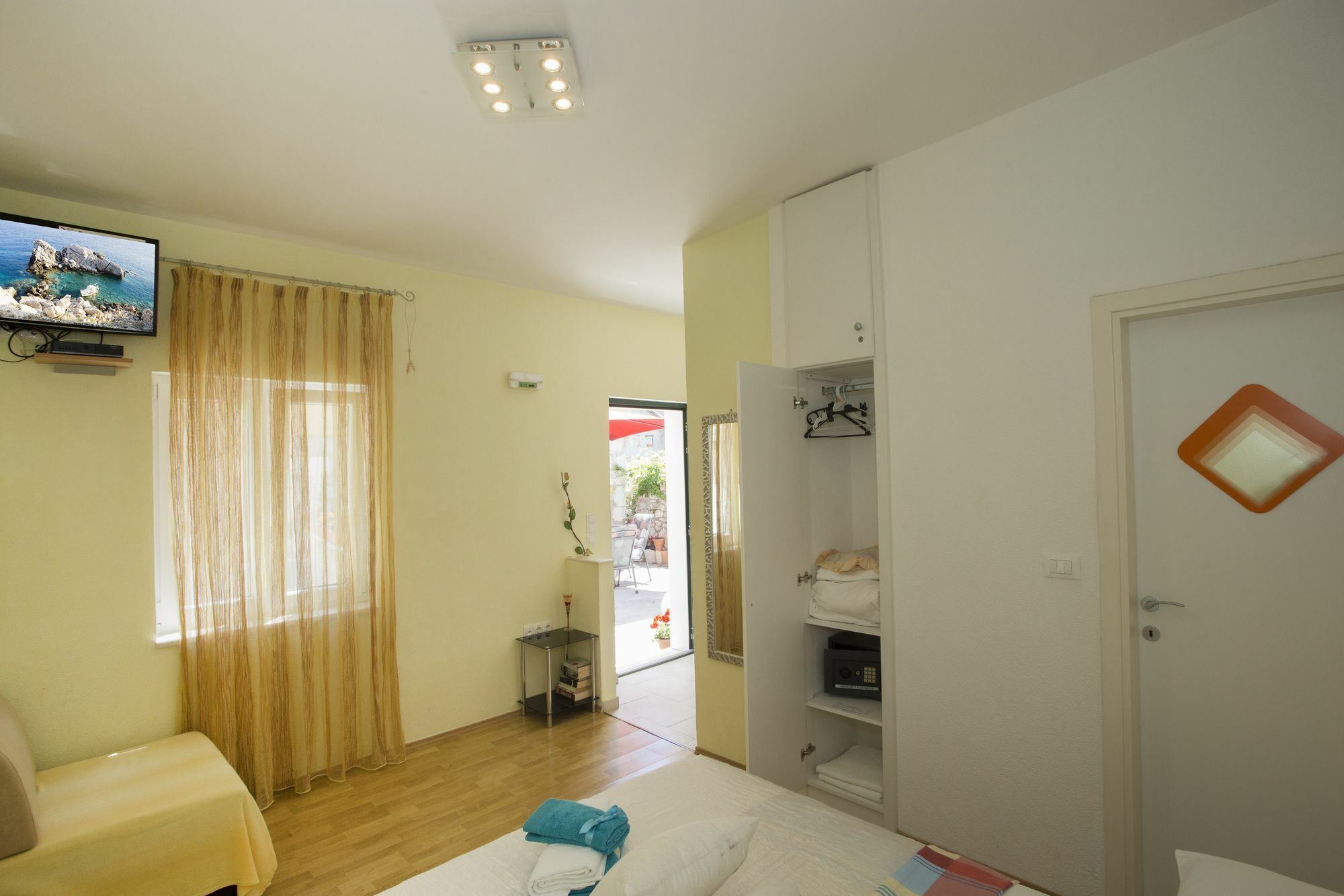 Apartment Central Old Town With Private Indoor Garage Parking Split Eksteriør bilde