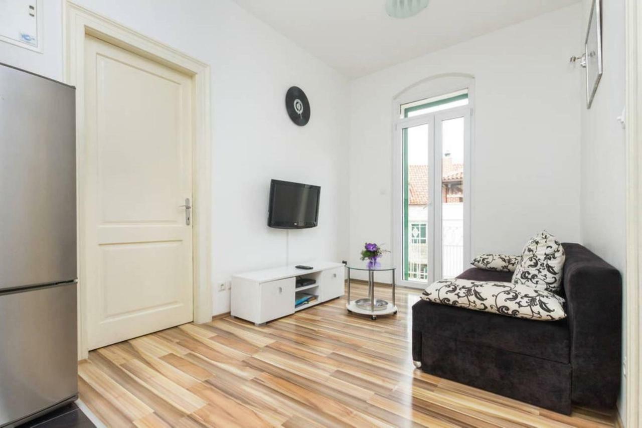 Apartment Central Old Town With Private Indoor Garage Parking Split Eksteriør bilde