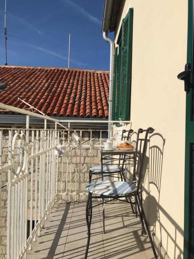 Apartment Central Old Town With Private Indoor Garage Parking Split Eksteriør bilde